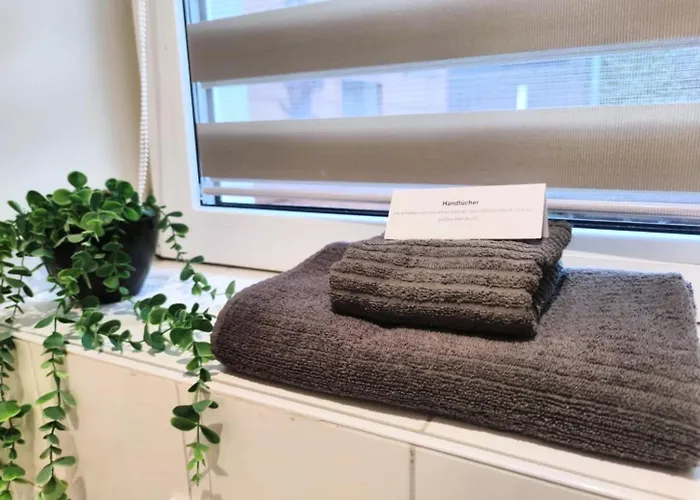 4 - Gemuetliche Mit Kuechenzeile Und Bad *